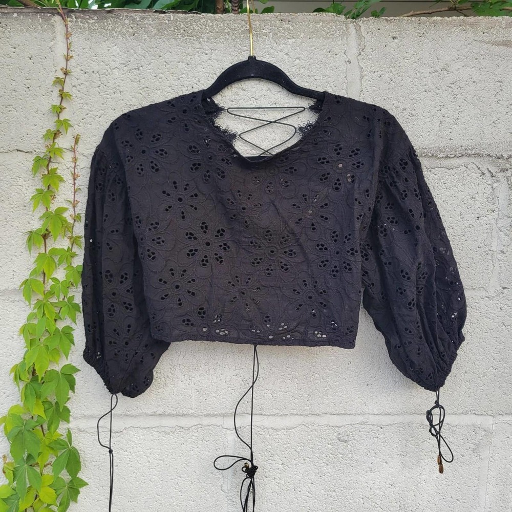 Ecrue Lab Lace open back crop top